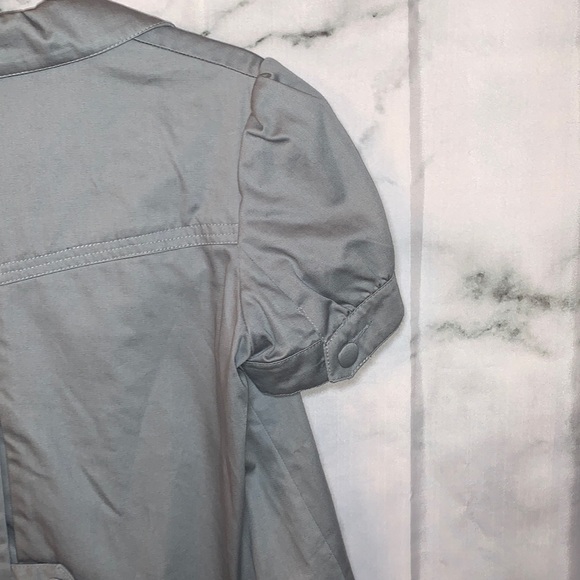 US 10 H&M Gray Button & Zipper Detail Mini Jacket / Cape with Pockets - Picture 5 of 14